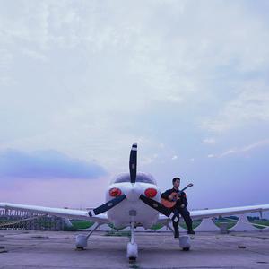 高跟鞋跟扎进尿眼扎流血视频
