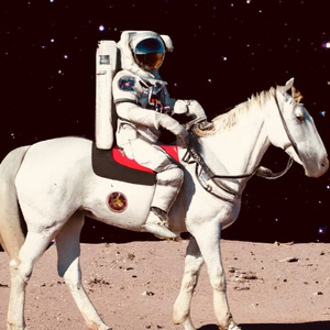 高跟鞋跟扎进尿眼扎流血视频
